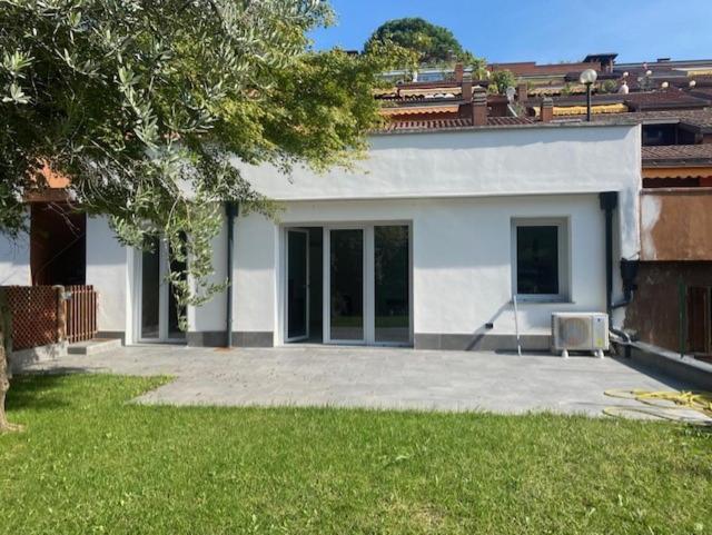 Casa Zehnder Apartman Reno Di Leggiuno Kültér fotó
